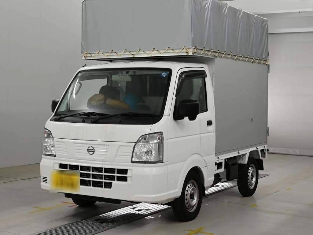 Nissan NT100 Clipper DR16T 2026